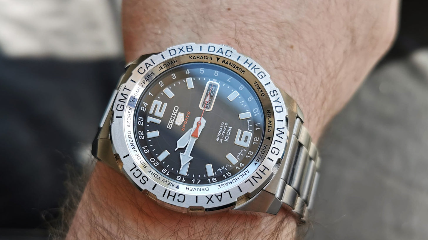 Seiko 5 Sports Japan Made GMT Automatic SRP685J1 Men’s Watch: A Globetrotter’s Fashion Wear